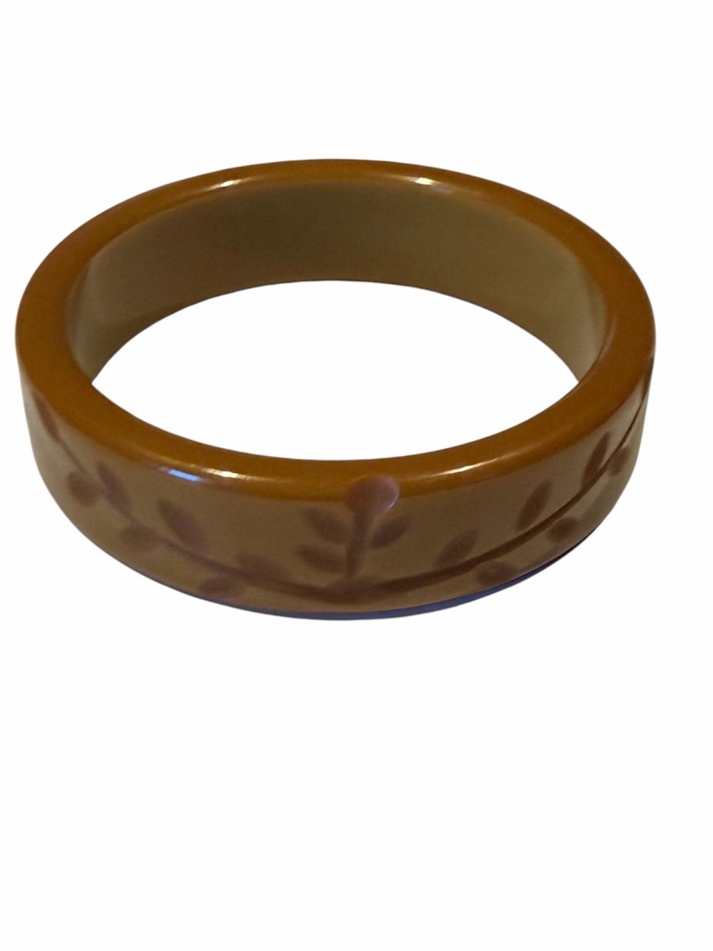 Art Deco Caramel Carved Bakelite Bangle